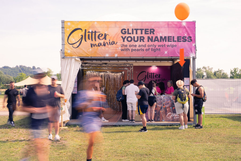Immagine Nameless Glittermania