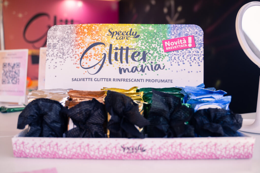 Immagine Nameless Glittermania